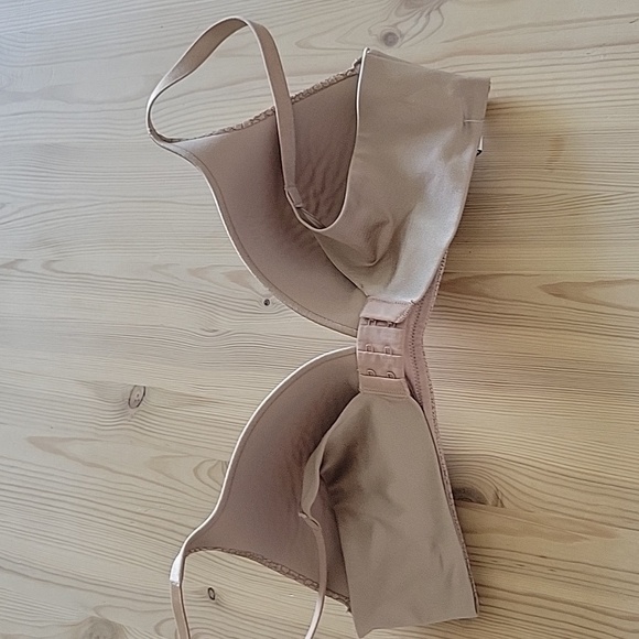 Warners Blissful Benefits Back-Smoothing Comfort Wireless Lift Bra 34C - Picture 4 of 6